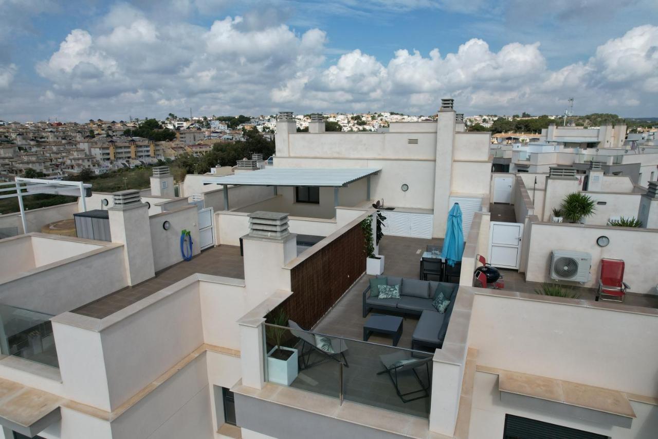 Luxurious Flat & Private Rooftop In Villamartin Orihuela Costa Dehesa de Campoamor  Exteriör bild