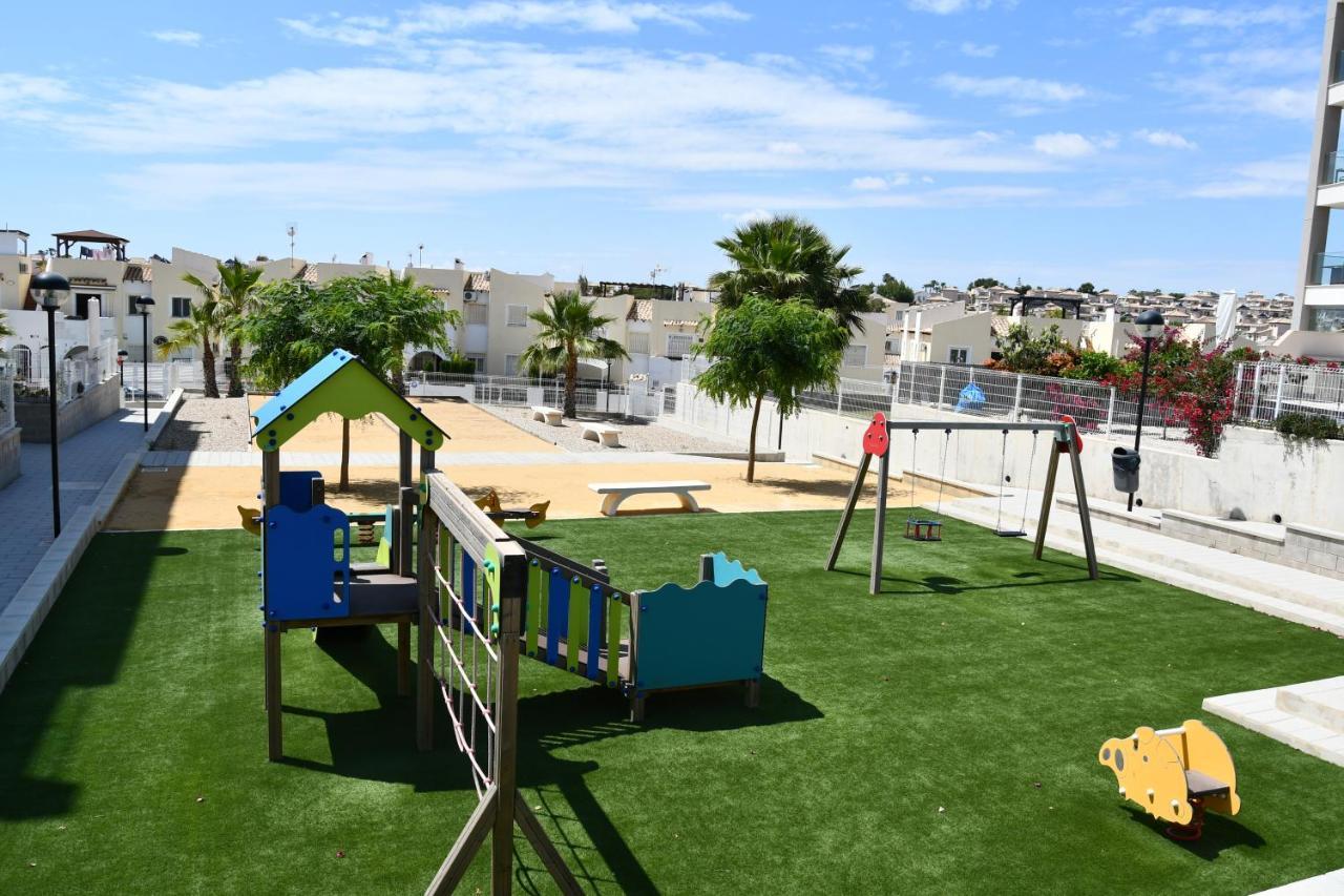 Luxurious Flat & Private Rooftop In Villamartin Orihuela Costa Dehesa de Campoamor  Exteriör bild